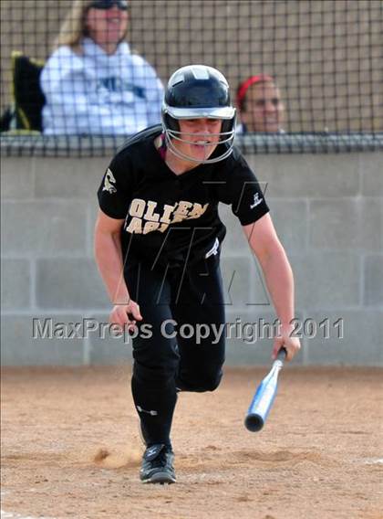 Thumbnail 3 in Mountain View vs Capitol (5A District Tournament) photogallery.