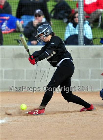 Thumbnail 1 in Mountain View vs Capitol (5A District Tournament) photogallery.