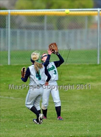 Thumbnail 1 in Mountain View vs Capitol (5A District Tournament) photogallery.