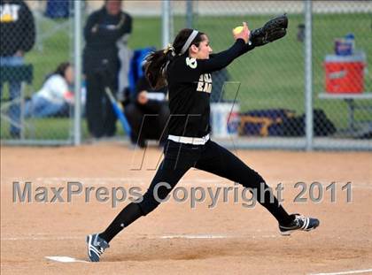Thumbnail 3 in Mountain View vs Capitol (5A District Tournament) photogallery.