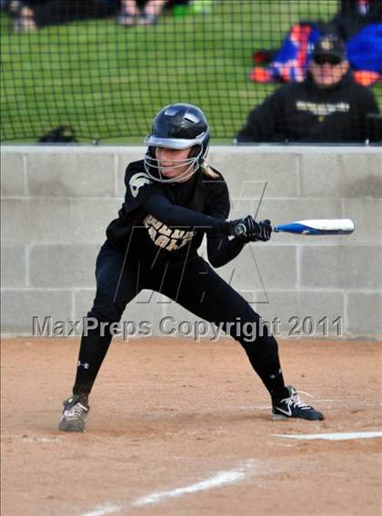 Thumbnail 3 in Mountain View vs Capitol (5A District Tournament) photogallery.