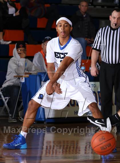 Thumbnail 1 in Bishop O'Dowd vs. El Camino Real (Tarkanian Classic) photogallery.