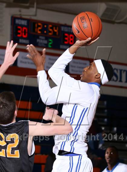 Thumbnail 2 in Bishop O'Dowd vs. El Camino Real (Tarkanian Classic) photogallery.