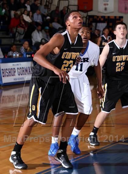 Thumbnail 1 in Bishop O'Dowd vs. El Camino Real (Tarkanian Classic) photogallery.