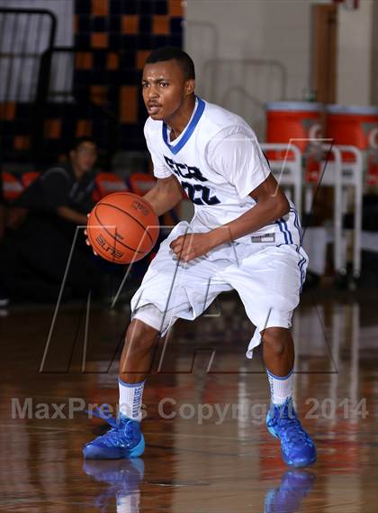 Thumbnail 2 in Bishop O'Dowd vs. El Camino Real (Tarkanian Classic) photogallery.