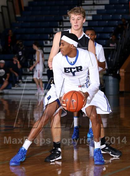 Thumbnail 1 in Bishop O'Dowd vs. El Camino Real (Tarkanian Classic) photogallery.