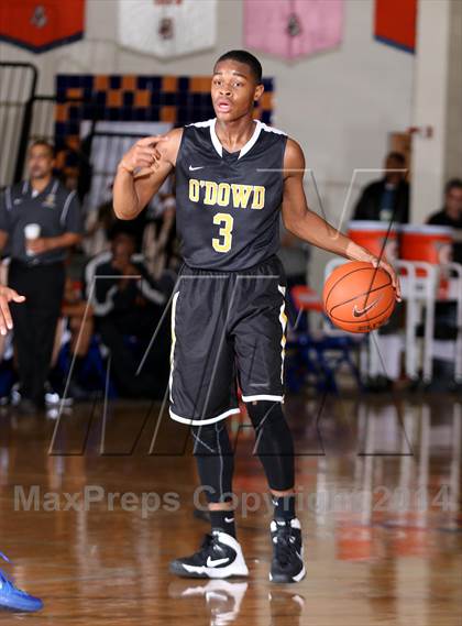 Thumbnail 2 in Bishop O'Dowd vs. El Camino Real (Tarkanian Classic) photogallery.