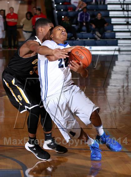 Thumbnail 3 in Bishop O'Dowd vs. El Camino Real (Tarkanian Classic) photogallery.