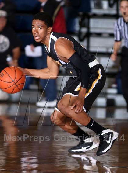 Thumbnail 1 in Bishop O'Dowd vs. El Camino Real (Tarkanian Classic) photogallery.
