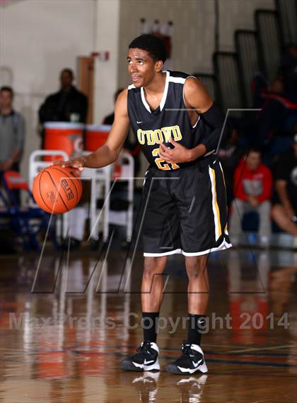 Thumbnail 2 in Bishop O'Dowd vs. El Camino Real (Tarkanian Classic) photogallery.