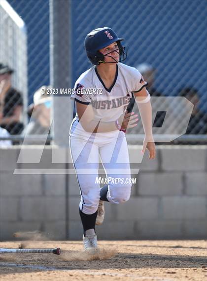 Thumbnail 1 in Canyon @ Yorba Linda photogallery.