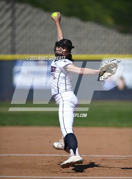 Thumbnail 3 in Canyon @ Yorba Linda photogallery.