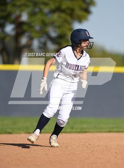 Thumbnail 1 in Canyon @ Yorba Linda photogallery.