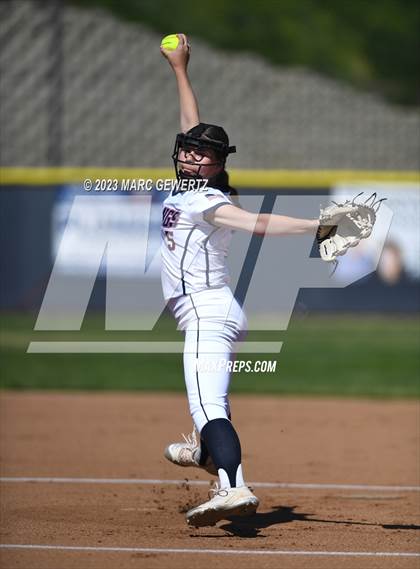 Thumbnail 2 in Canyon @ Yorba Linda photogallery.