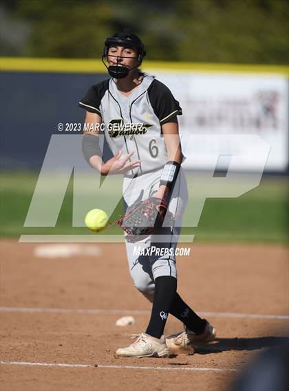 Thumbnail 3 in Canyon @ Yorba Linda photogallery.