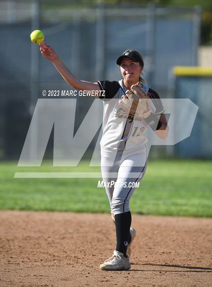 Thumbnail 3 in Canyon @ Yorba Linda photogallery.
