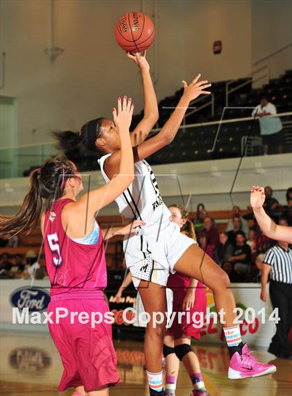 Thumbnail 2 in JSerra Catholic vs. Bishop Montgomery (CIF SS D4AA Final) photogallery.