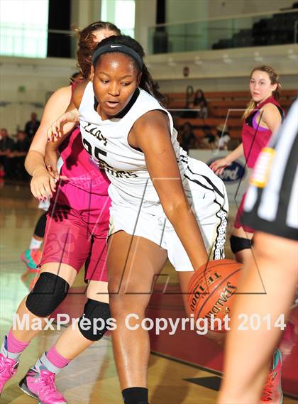 Thumbnail 2 in JSerra Catholic vs. Bishop Montgomery (CIF SS D4AA Final) photogallery.