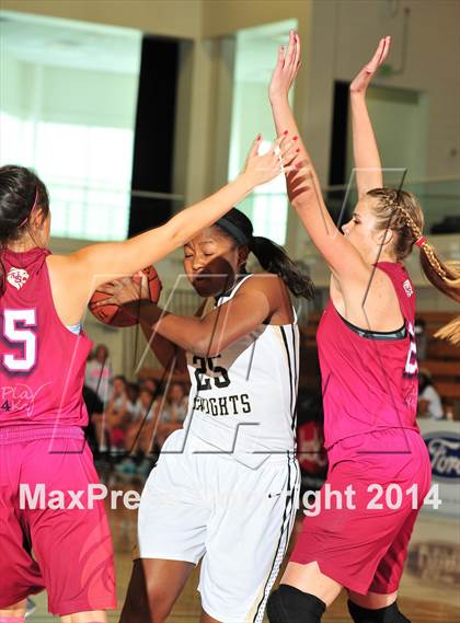 Thumbnail 2 in JSerra Catholic vs. Bishop Montgomery (CIF SS D4AA Final) photogallery.