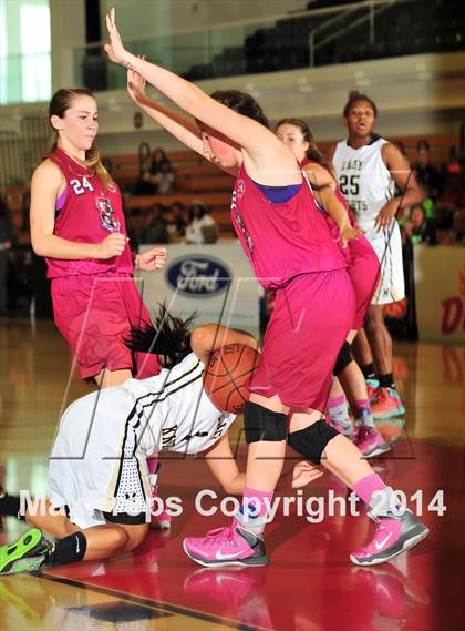 Thumbnail 3 in JSerra Catholic vs. Bishop Montgomery (CIF SS D4AA Final) photogallery.