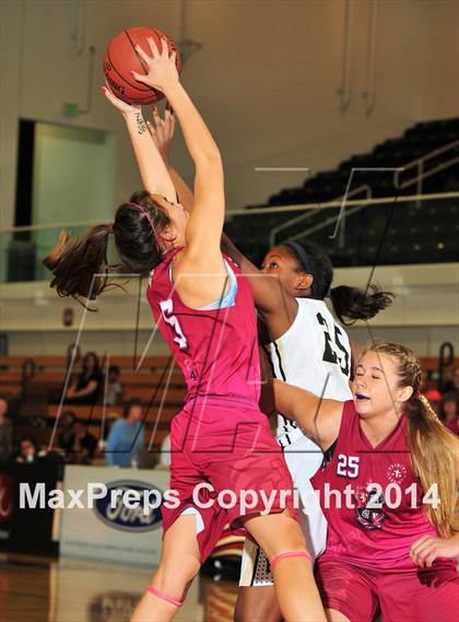 Thumbnail 2 in JSerra Catholic vs. Bishop Montgomery (CIF SS D4AA Final) photogallery.