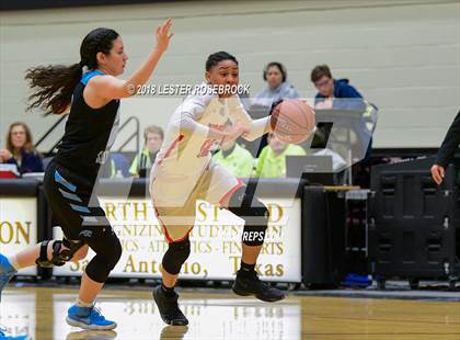 Thumbnail 3 in Judson vs. United South (UIL 6A Regional Semifinal Playoffs) photogallery.