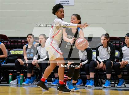 Thumbnail 3 in Judson vs. United South (UIL 6A Regional Semifinal Playoffs) photogallery.