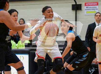 Thumbnail 3 in Judson vs. United South (UIL 6A Regional Semifinal Playoffs) photogallery.