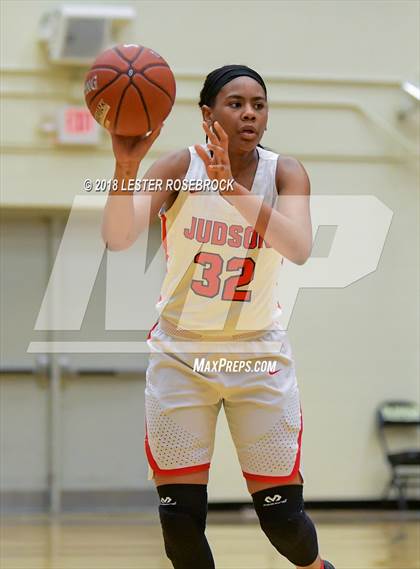 Thumbnail 2 in Judson vs. United South (UIL 6A Regional Semifinal Playoffs) photogallery.