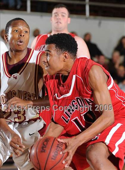 Thumbnail 3 in Lincoln vs. Clovis West (St. Hope Holiday Classic) photogallery.