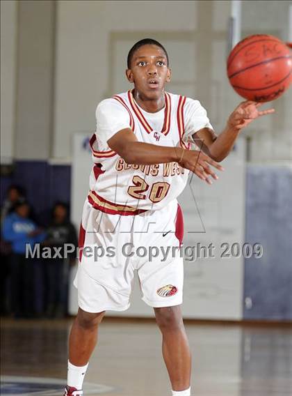 Thumbnail 3 in Lincoln vs. Clovis West (St. Hope Holiday Classic) photogallery.
