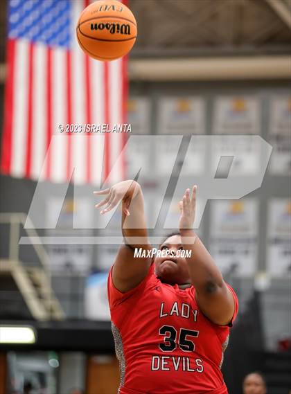 Thumbnail 2 in Fairmont vs. Red Springs (2023 Robeson County Shootout) photogallery.