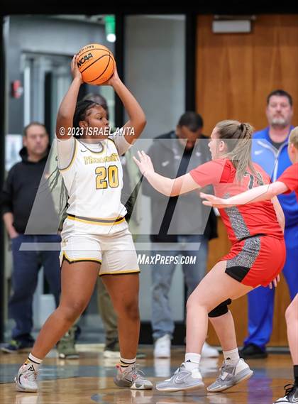 Thumbnail 3 in Fairmont vs. Red Springs (2023 Robeson County Shootout) photogallery.