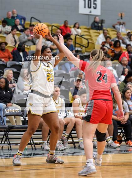 Thumbnail 1 in Fairmont vs. Red Springs (2023 Robeson County Shootout) photogallery.