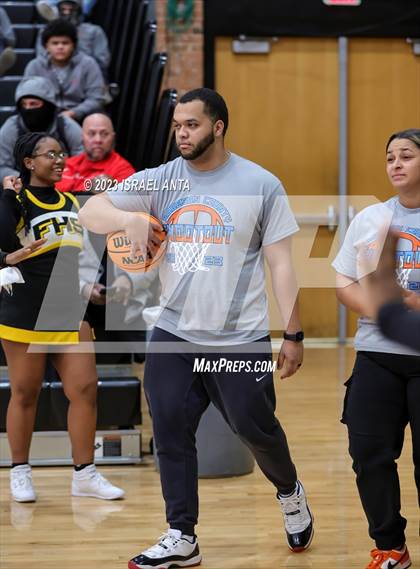 Thumbnail 2 in Fairmont vs. Red Springs (2023 Robeson County Shootout) photogallery.