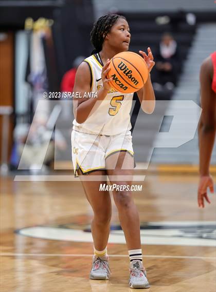 Thumbnail 3 in Fairmont vs. Red Springs (2023 Robeson County Shootout) photogallery.