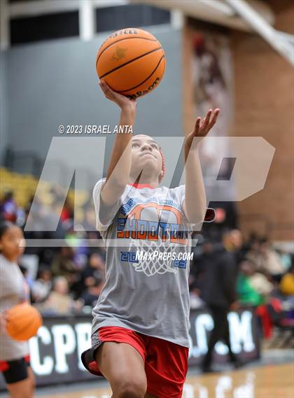 Thumbnail 3 in Fairmont vs. Red Springs (2023 Robeson County Shootout) photogallery.