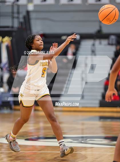 Thumbnail 3 in Fairmont vs. Red Springs (2023 Robeson County Shootout) photogallery.