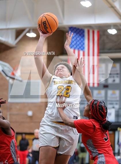 Thumbnail 3 in Fairmont vs. Red Springs (2023 Robeson County Shootout) photogallery.