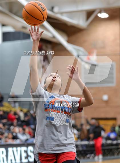 Thumbnail 3 in Fairmont vs. Red Springs (2023 Robeson County Shootout) photogallery.