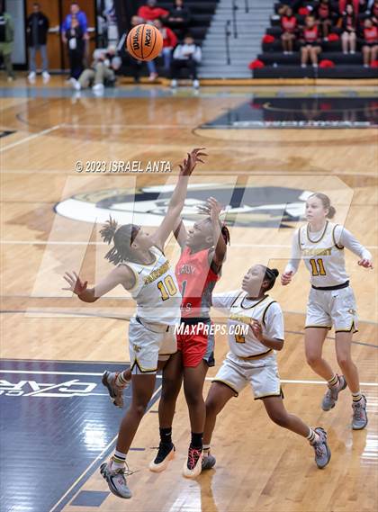 Thumbnail 1 in Fairmont vs. Red Springs (2023 Robeson County Shootout) photogallery.