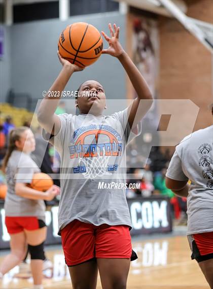 Thumbnail 2 in Fairmont vs. Red Springs (2023 Robeson County Shootout) photogallery.