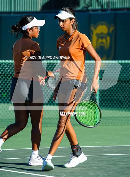 Thumbnail 2 in Seven Lakes vs Westwood (UIL 6A Tennis Final) photogallery.