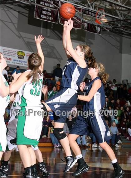 Thumbnail 1 in Edmond North vs Van Buren (Sherman Holiday Tournament) photogallery.