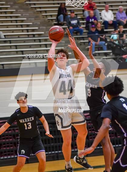Thumbnail 2 in Central Catholic vs Warren (NEISD/NISD Basketball Tournament) photogallery.