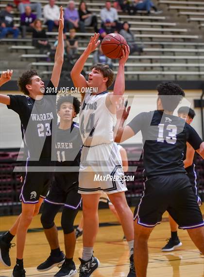 Thumbnail 2 in Central Catholic vs Warren (NEISD/NISD Basketball Tournament) photogallery.