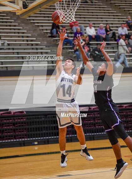 Thumbnail 2 in Central Catholic vs Warren (NEISD/NISD Basketball Tournament) photogallery.