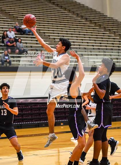 Thumbnail 3 in Central Catholic vs Warren (NEISD/NISD Basketball Tournament) photogallery.