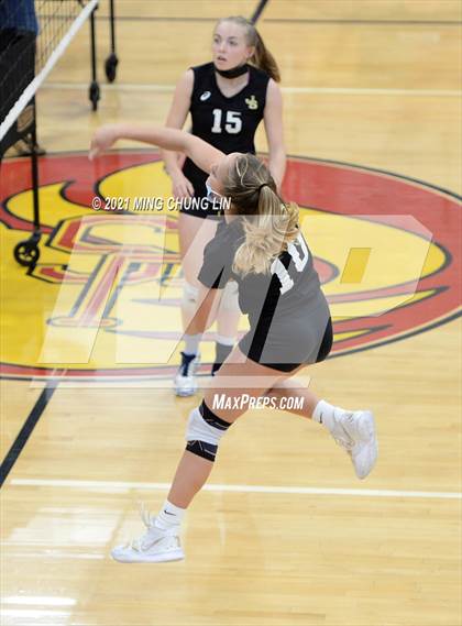Thumbnail 2 in Capistrano Valley @ Jserra Catholic photogallery.