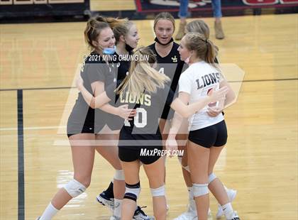 Thumbnail 3 in Capistrano Valley @ Jserra Catholic photogallery.